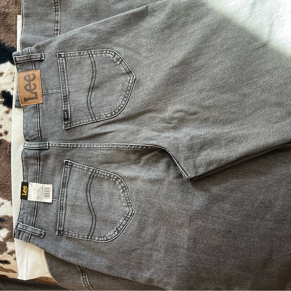 NWT Lee Trousers